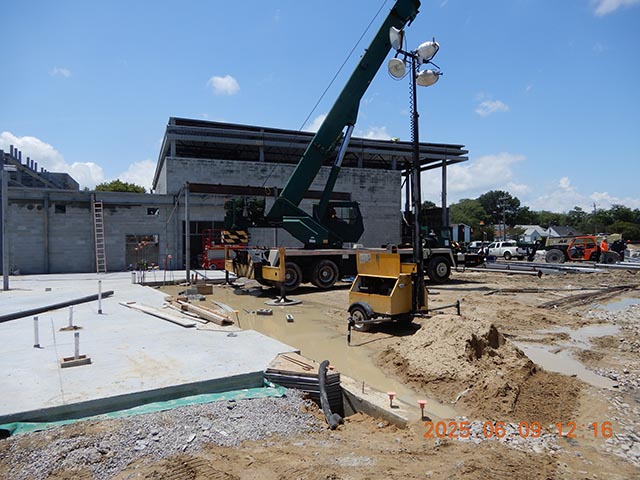 Steel Erection Corridor C 1040 East of Gym